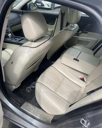 Jaguar XJ cena 25500 przebieg: 150000, rok produkcji 2013 z Piastów małe 22